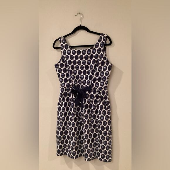 Lilly Pulitzer Navy & White Rare Button Design Dress in Preloved Condition - Picture 2 of 8